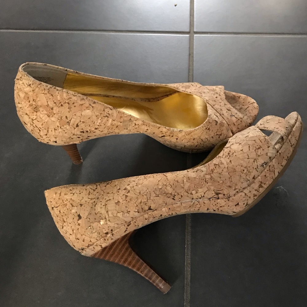 Women’s shoes